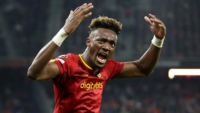 Milan đang lôi kéo Tammy Abraham